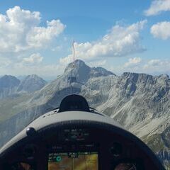 Flugwegposition um 13:00:57: Aufgenommen in der Nähe von Gemeinde Zederhaus, 5584, Österreich in 2445 Meter